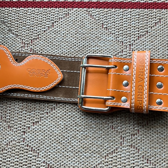 Cobra Grips workout belt size xs 23-31” - Picture 4 of 4